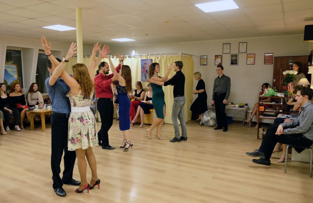 Уроки парных танцев для взрослых в Орле